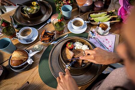 TEMPO in coppia – Caldo torrido e piacere estivo sotto la cupola di vetro