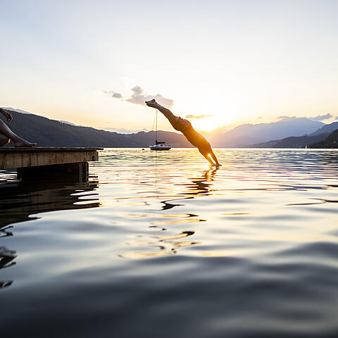 Baden im Millstätter See bei Sonnenuntergang © Gert Perauer_MBN Tourismus Baden im Millstätter See bei Sonnenuntergang © Gert Perauer_MBN Tourismus