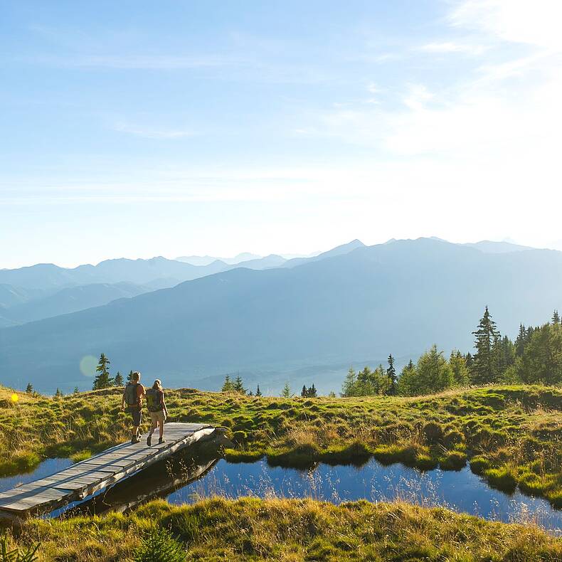 Der Alpe Adria Trail führt durch malerische Almlandschaften © Franz Gerdl_Kärnten Werbung