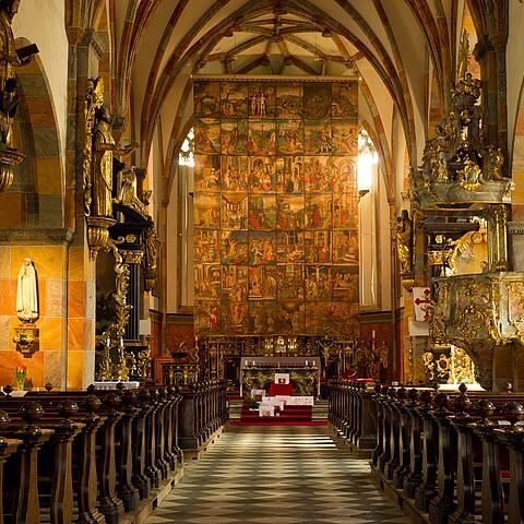 Fastentuch - Stiftskirche Millstatt © Franz Gerdl_Kärnten Werbung