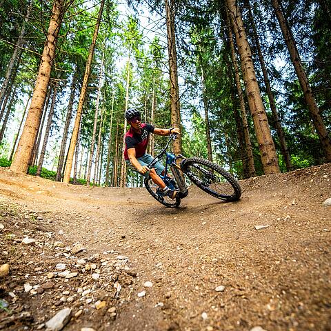 Parcour fahren Bike Park Obermillstatt © Gert_Perauer_MBN_Tourismus