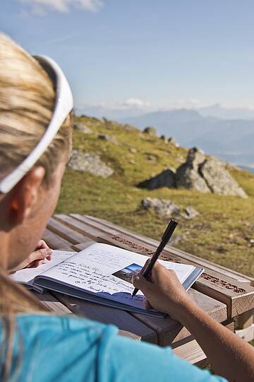 Bücher am Weg der Liebe © Franz Gerdl_MBN Tourismus