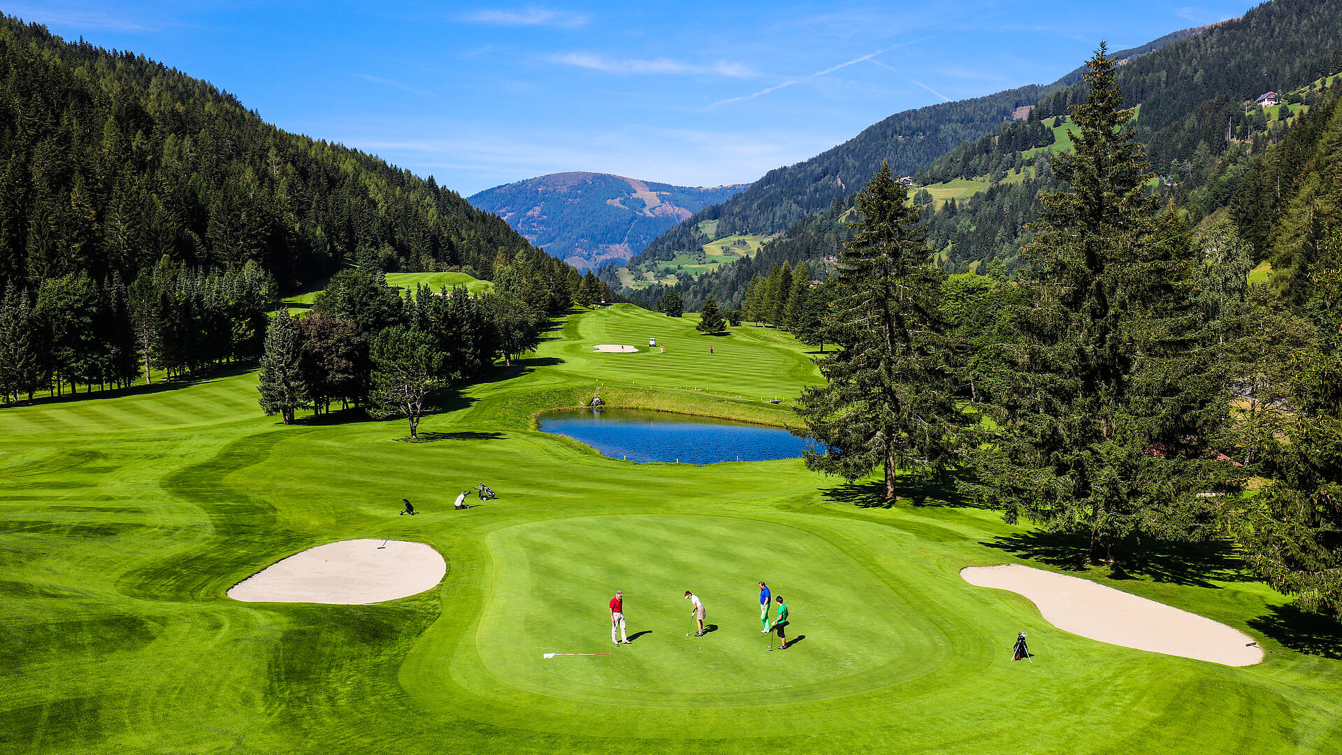 Genuss pur bietet der 18-Loch-Championplatz „Kaiserburg“ in Österreich © Bad Kleinkirchheimer Bergbahnen Arno Gruber sen.