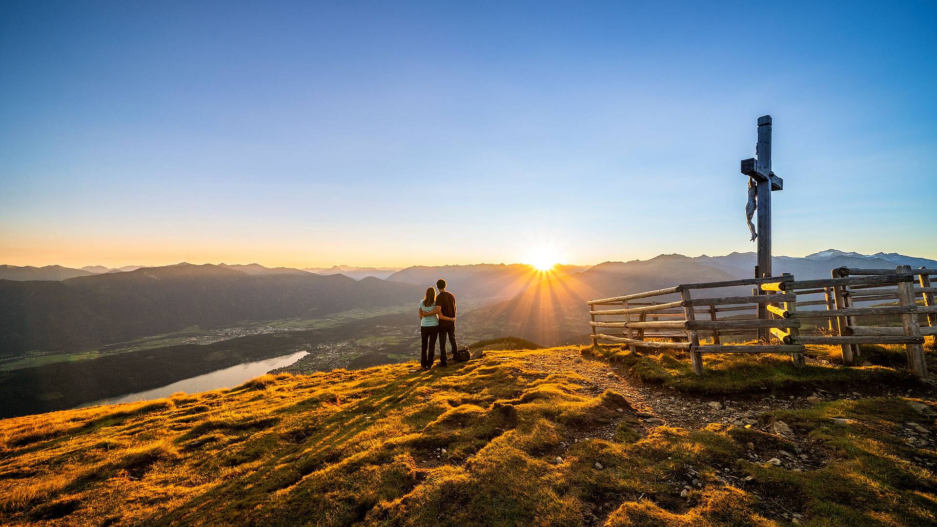 Tschirnock Wanderung bei Sonnenuntergang © Gert Perauer_MBN Tourismus
